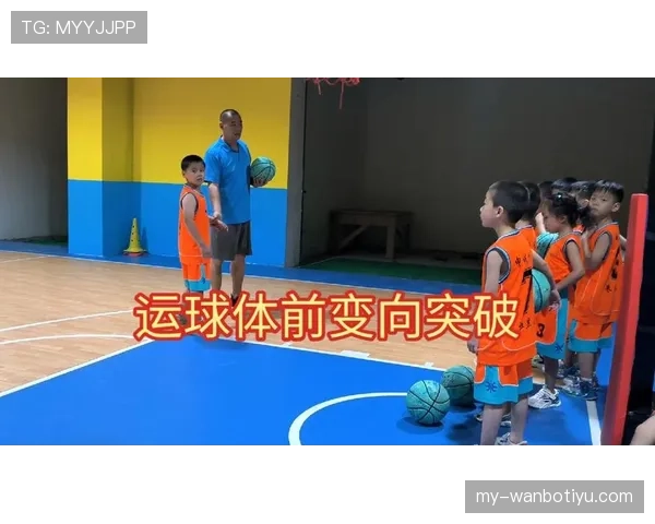 裁判视角下篮球运球变向规则如何界定合法动作与违例行为
